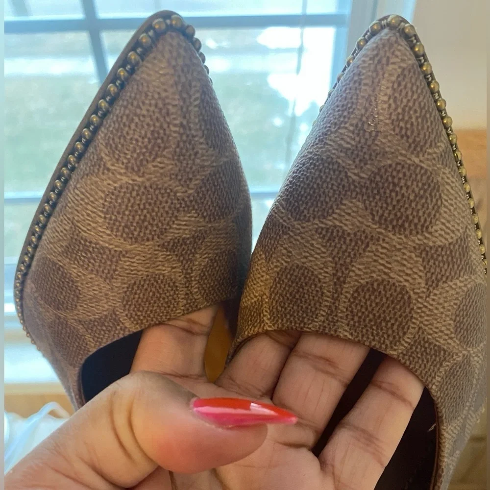 1BS: COACH Waverly Pump w/Beaded Trim w/Full Inclusion, EUC
